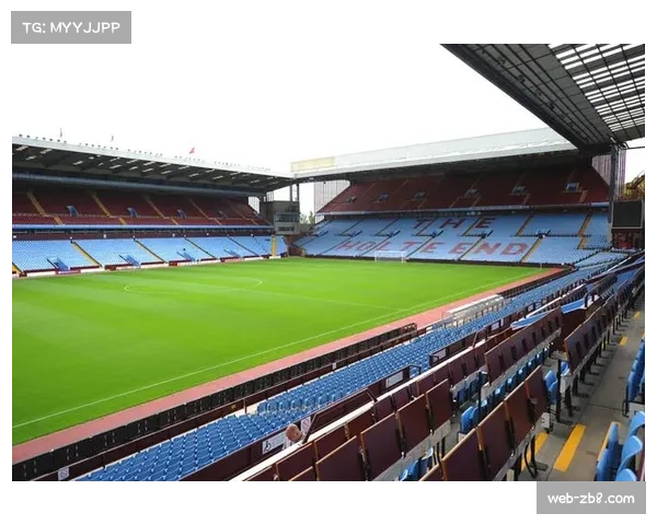 通讯:暴雨致比赛中断,维拉公园球场穹顶闭合系统20分钟内完成部署 通讯:暴雨致比赛中断,维拉公园球场穹顶闭合系统20分钟内完成部署